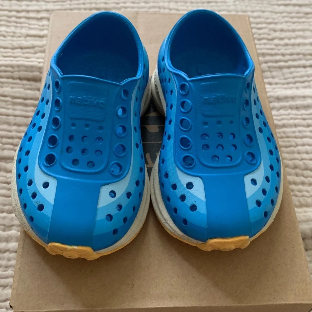 Native kids/ baby Robbie Aqua Blue Slip-On Water Shoes - size C4